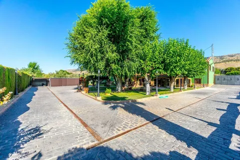 Casa de 395 m² a Onil