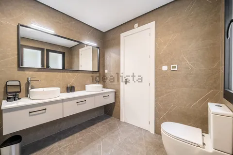 Casa 411 m² a Estepona