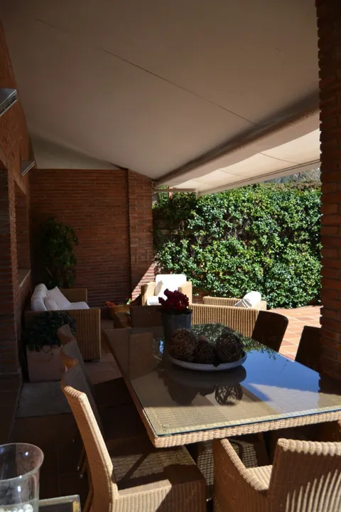 Haus 400 m² in Sant Cugat del Vallès