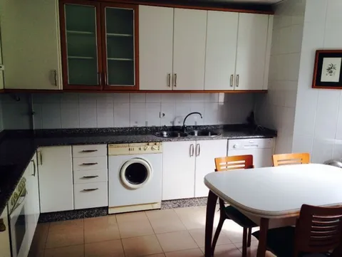 Casa de 210 m² en Oleiros (2/18)