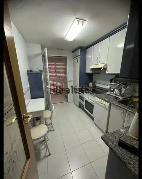Room for rent, Madrid (4/4)