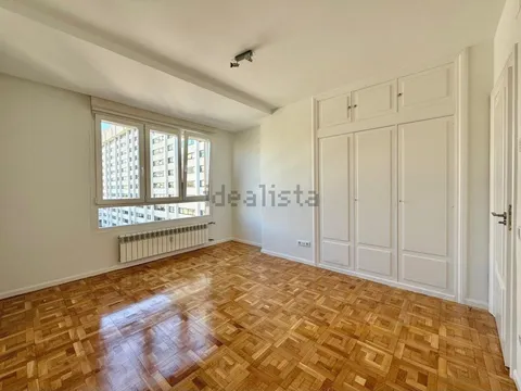 Wohnung 187 m² in Madrid
