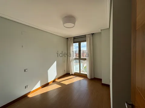 Apartamento 115 m² em Palencia (2/18)