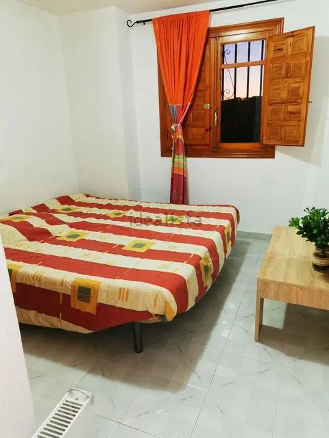 Quarto para alugar, Orxeta