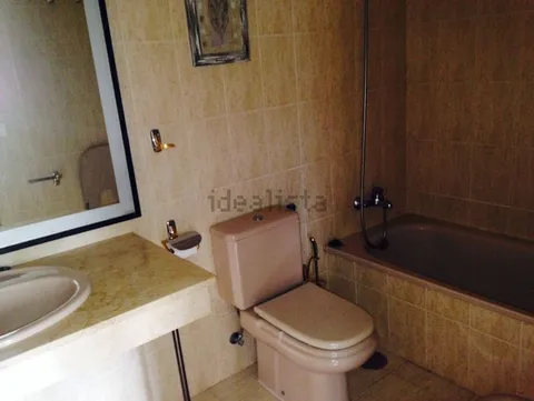 Casa de 210 m² en Oleiros