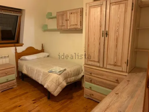 Room for rent, Jaca
