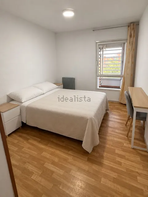 Habitació de lloguer, Madrid (3/10)