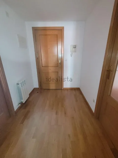 Wohnung 75 m² in La Puebla de Alfindén