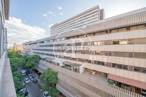 Wohnung 213 m² in Madrid