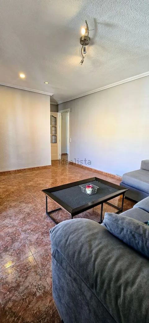 Pis de 70 m² a Còrdova
