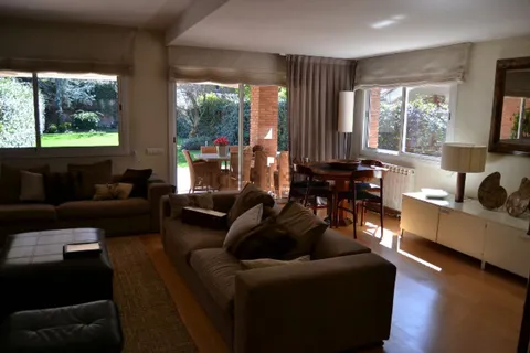 Haus 400 m² in Sant Cugat del Vallès