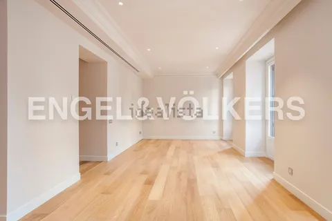 Wohnung 217 m² in Madrid