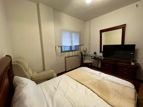 Кімната в оренду, Madrid
