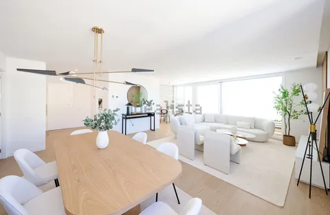 Pis de 135 m² a Pamplona
