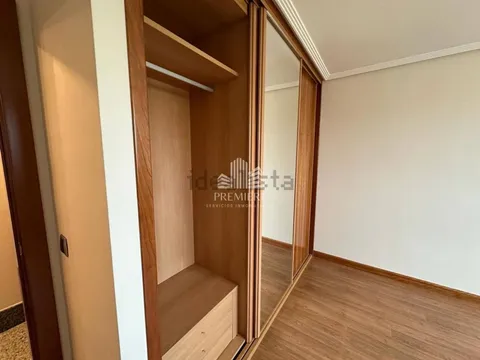Casa 222 m² a Villares de la Reina