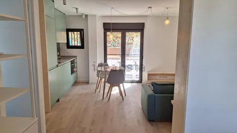 Flat 45 m² in Madrid (2/13)