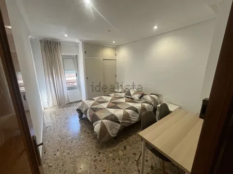 Habitació de lloguer, Elx (2/5)
