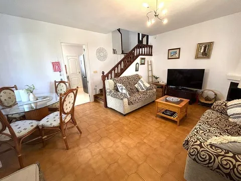 Casa de 110 m² a Oriola