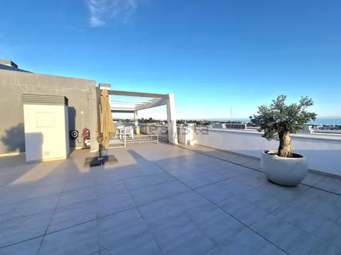 Pis de 320 m² a Estepona