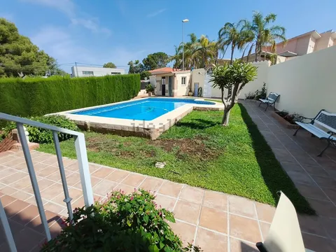 Casa de 240 m² a la Pobla de Vallbona