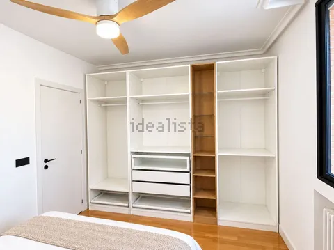 Room for rent, Madrid (3/24)