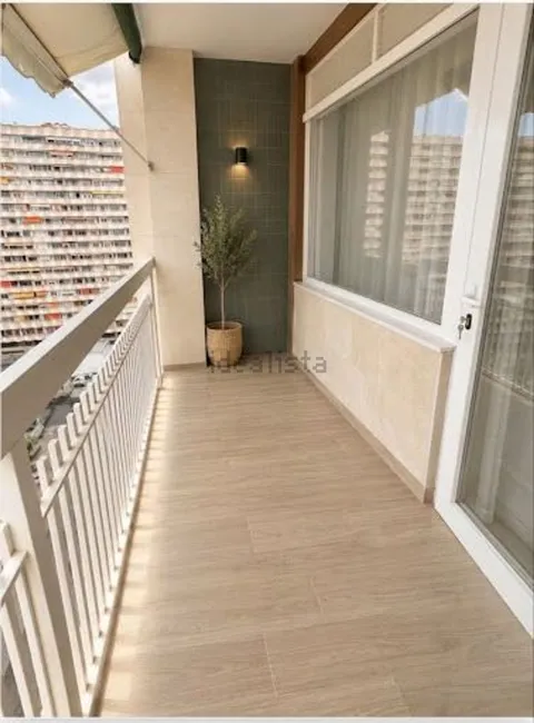 Pis de 98 m² a Barcelona (2/12)