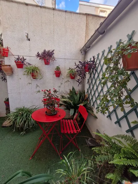 Pis de 50 m² a Cenes de la Vega
