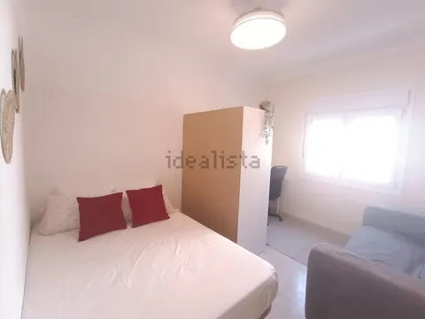Room for rent, Seville (2/12)