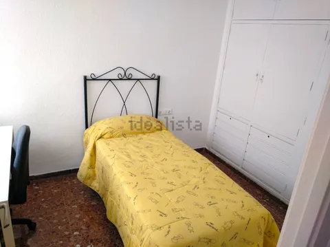 Pis de 75 m² a Còrdova
