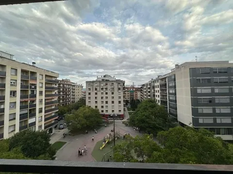Pis de 130 m² a Pamplona