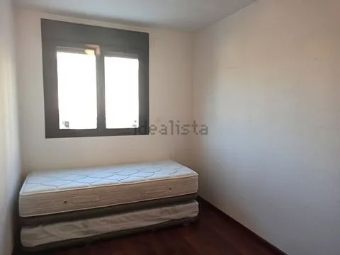 Flat 85 m² in Cadrete