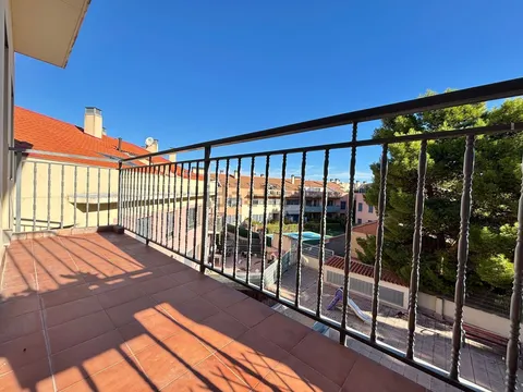 Flat 94 m² in Cadrete