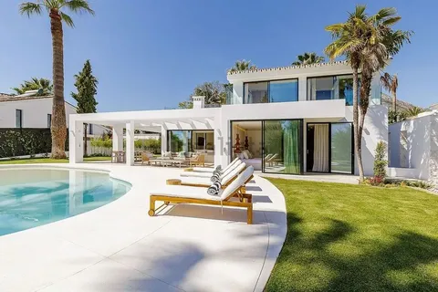 Haus 400 m² in Marbella