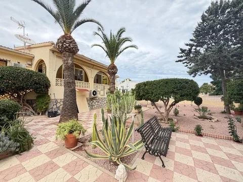 Casa de 178 m² a Rojals (3/25)