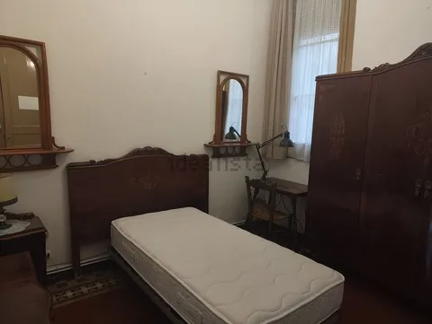 Chambre à louer, Barcelone (4/5)
