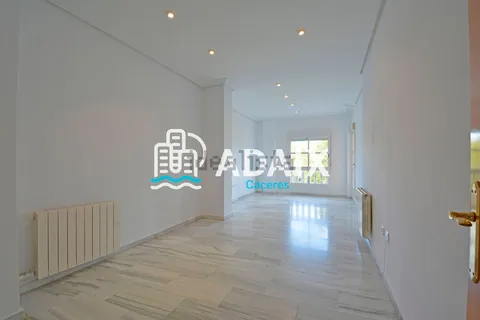Appartamento 160 m² a Cáceres (2/27)