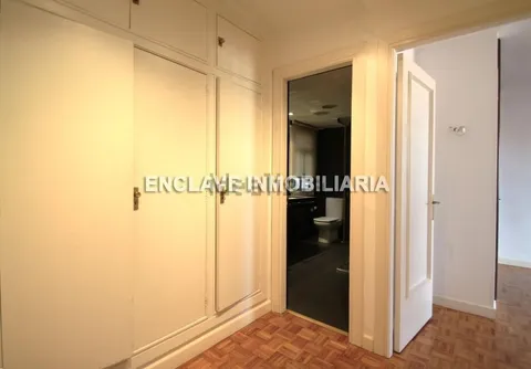 Pis de 230 m² a Oviedo