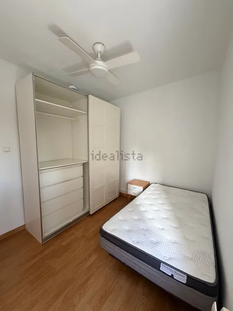 Кімната в оренду, Madrid