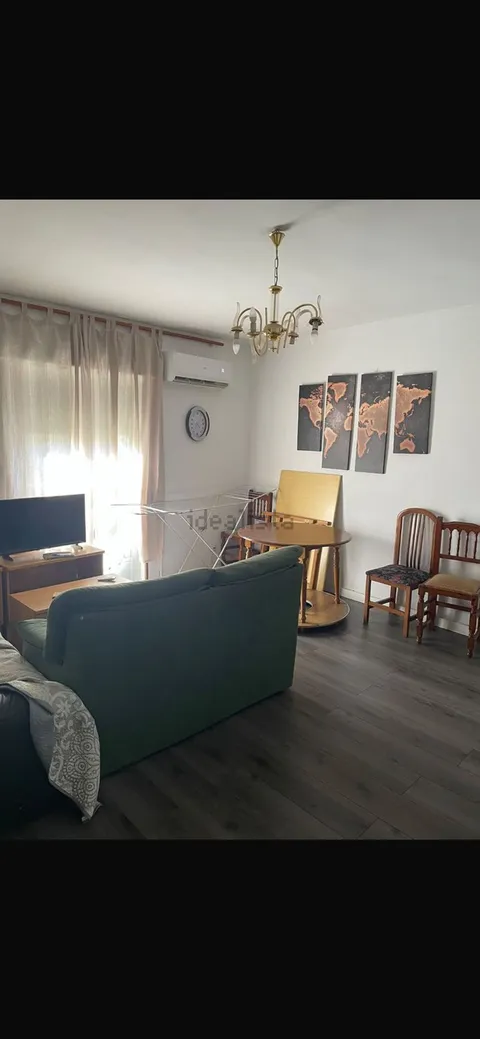 Stanza in affitto, Albalá