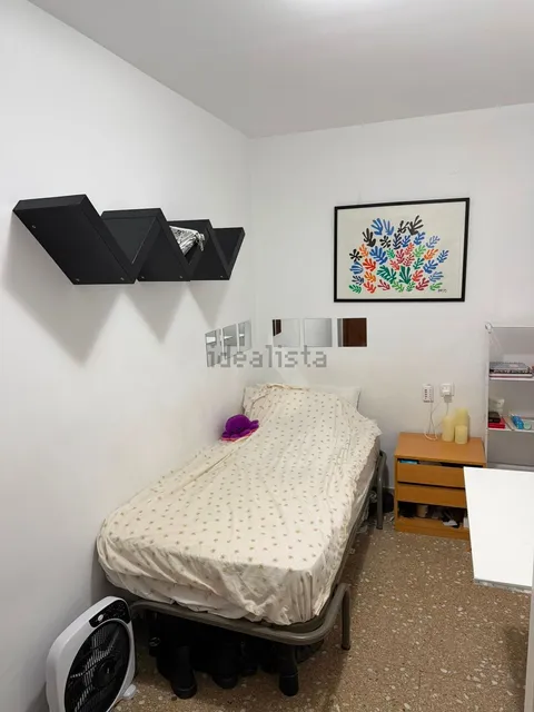 Habitació de lloguer, València (2/3)