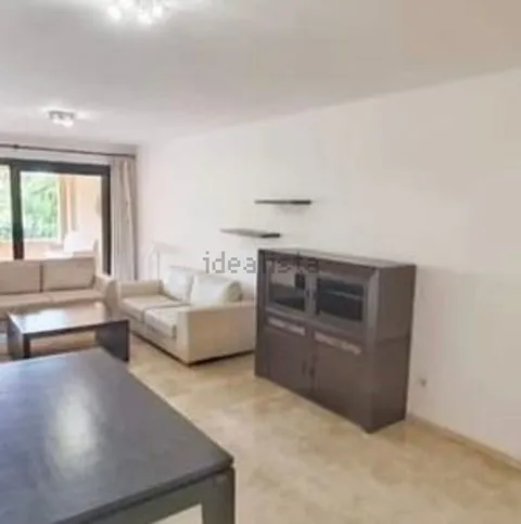 Piso de 165 m² en Estepona (2/7)