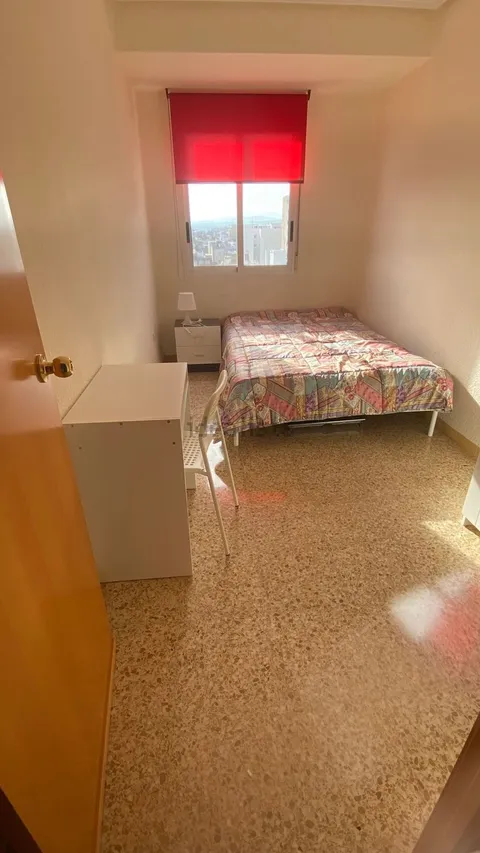 Quarto para alugar, Nules