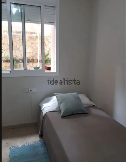 Habitació de lloguer, Sant Feliu de Llobregat (2/4)
