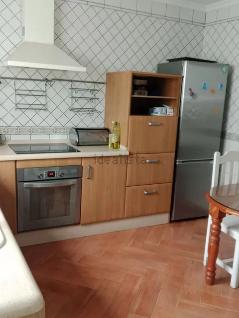 Stanza in affitto, La Línea de la Concepción