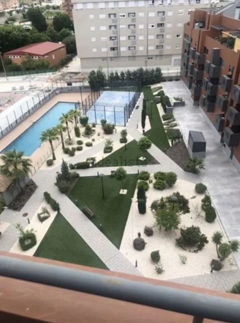 Piso de 90 m² en Granada