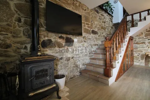 Maison 240 m² à Moaña