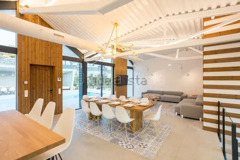 House 420 m² in Sant Pere de Ribes