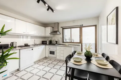 Кімната в оренду, Севілья