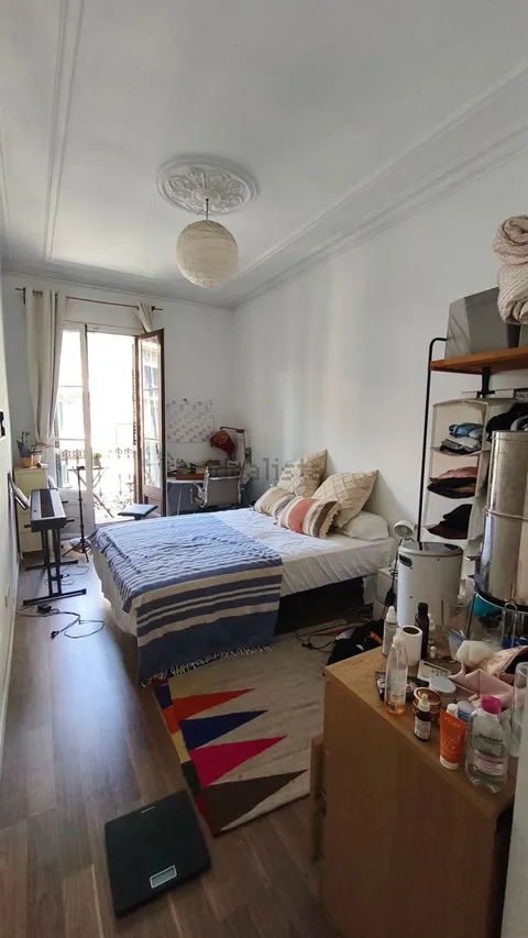 Room for rent, Barcelona (4/16)