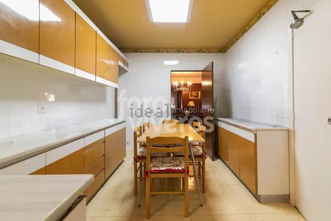 Wohnung 236 m² in Valencia